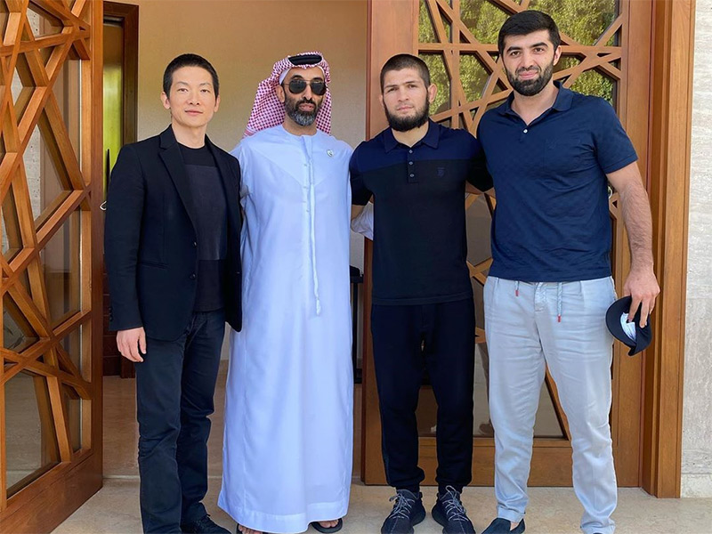 حبيب نور محمدوف يلتقى الشيخ طحنون بن زايد لإطلاق مشاريع جديدة في ابوظبي